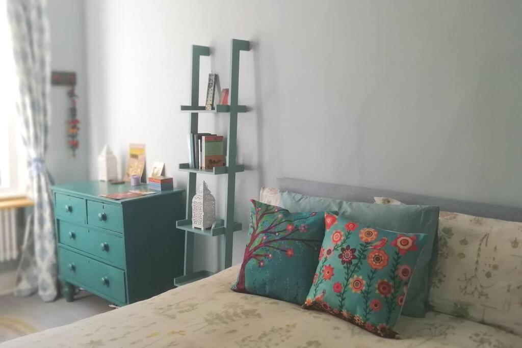 דירות Charming London With Balcony מראה חיצוני תמונה
