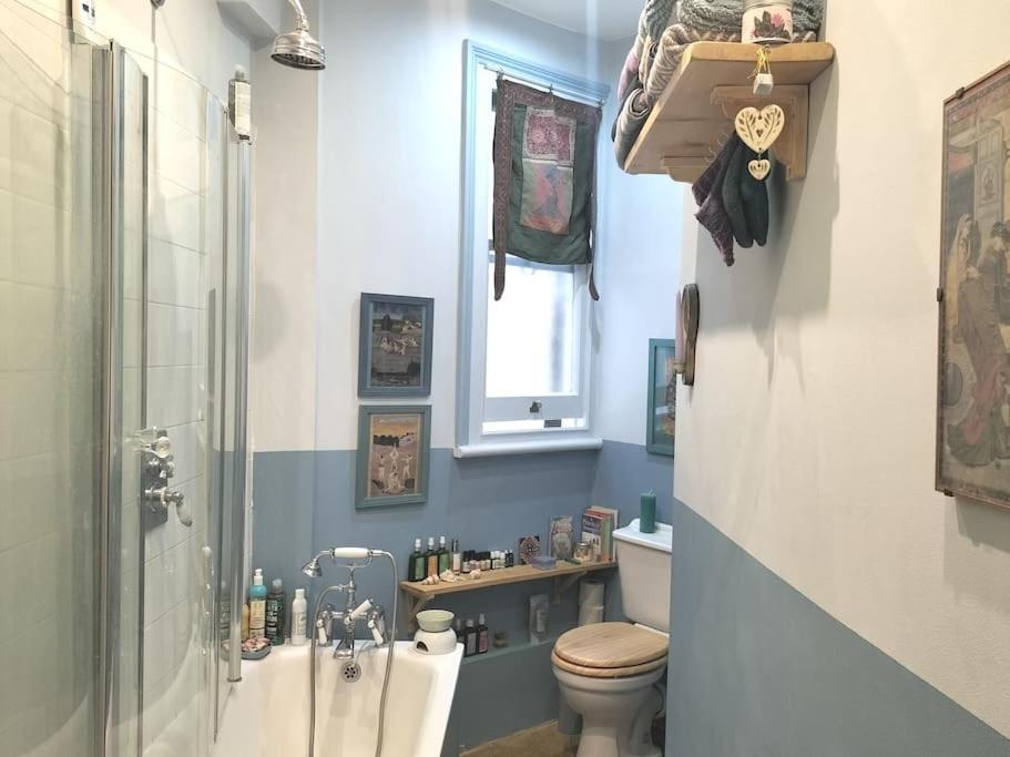 דירות Charming London With Balcony מראה חיצוני תמונה